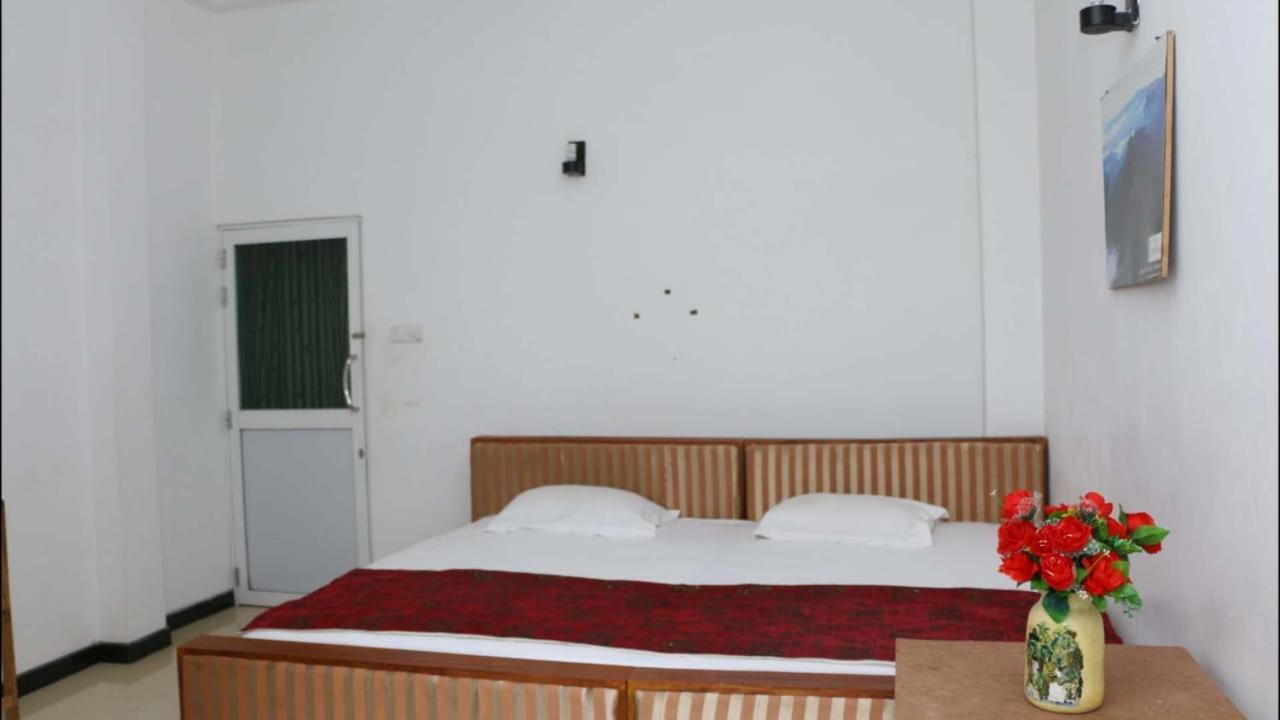 Suisse Villa Κάντι Εξωτερικό φωτογραφία